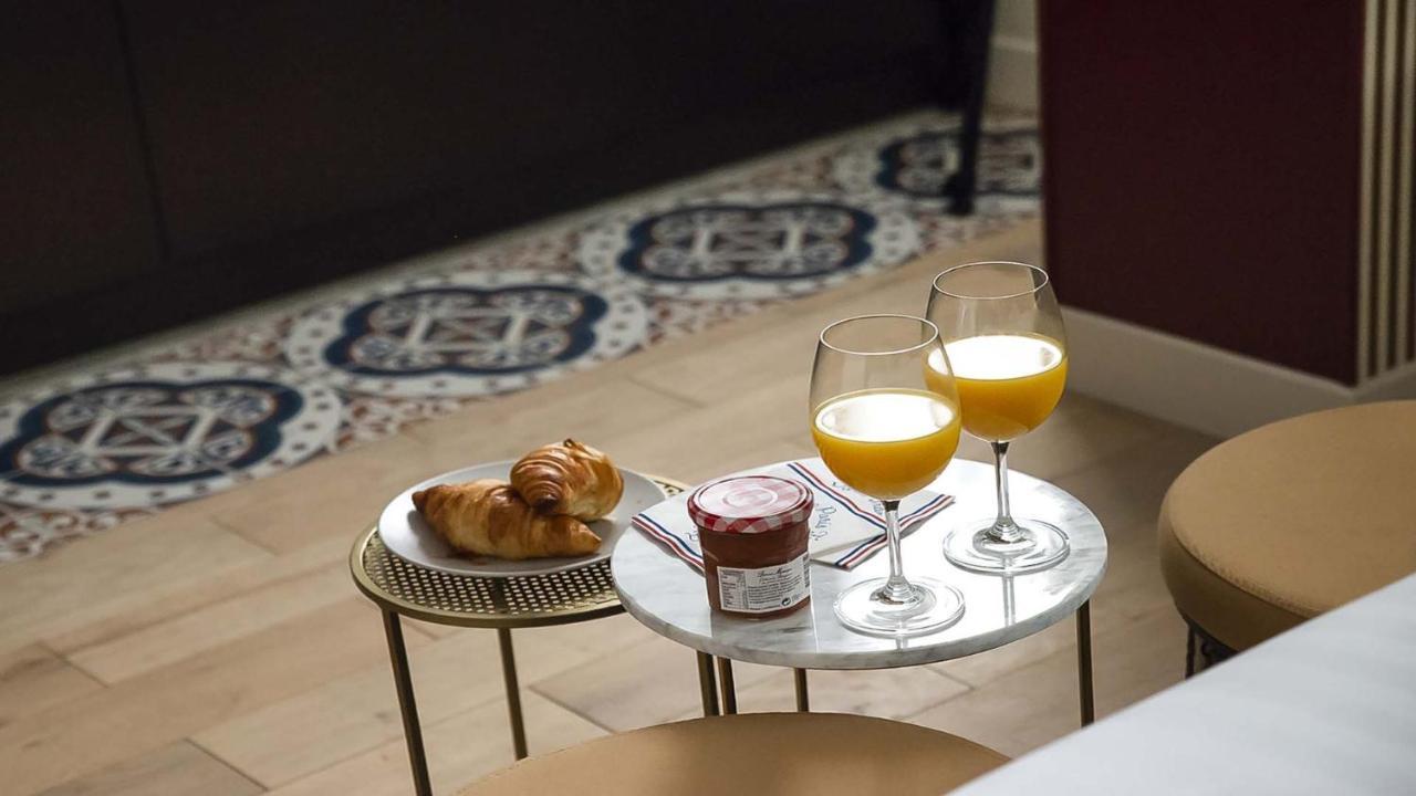 LOVE CIRCUS beautiful apartment near Eiffel Tower *