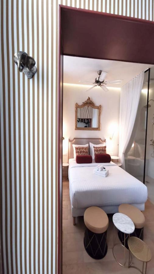 Apartment LOVE CIRCUS beautiful apartment near Eiffel Tower